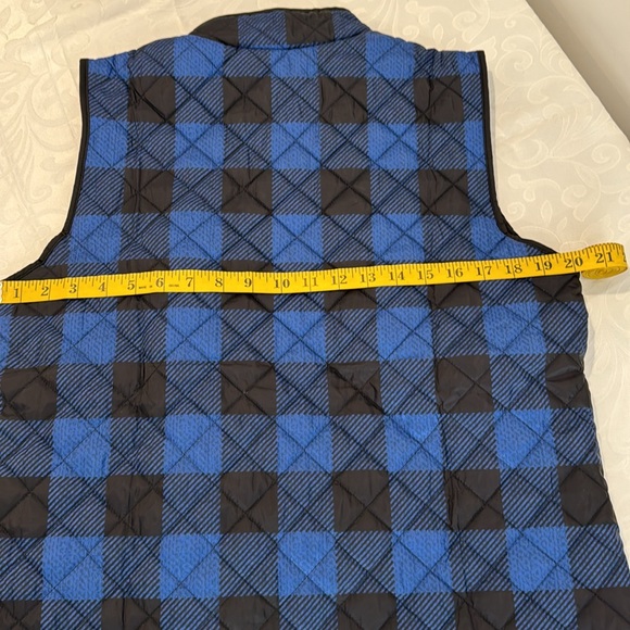 Karen Scott Buffalo-Check Puffer Vest. Size M - Picture 11 of 12